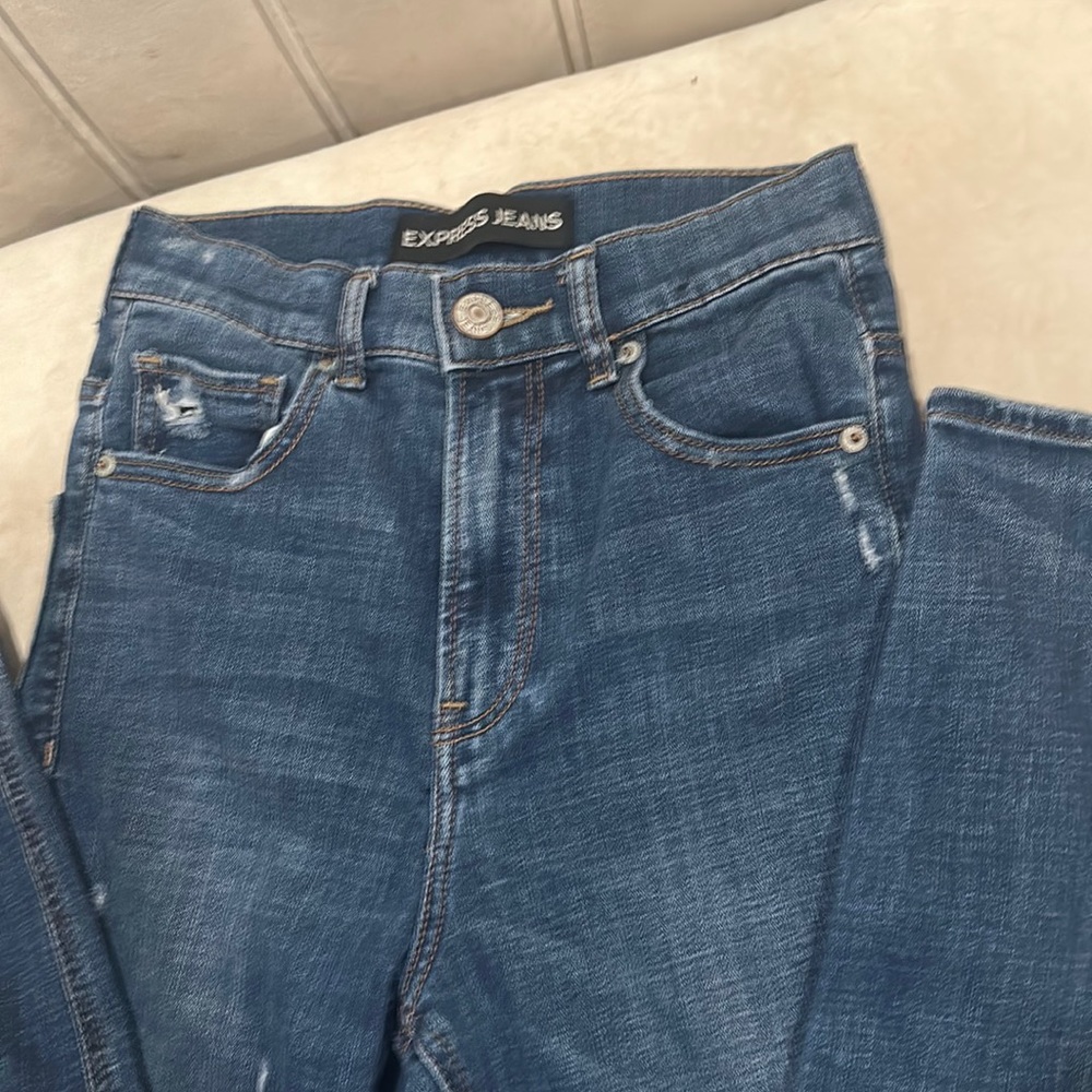 EXPRESS JEANS 💕 Super High Rise, Cropped Leggings Performance Stretch